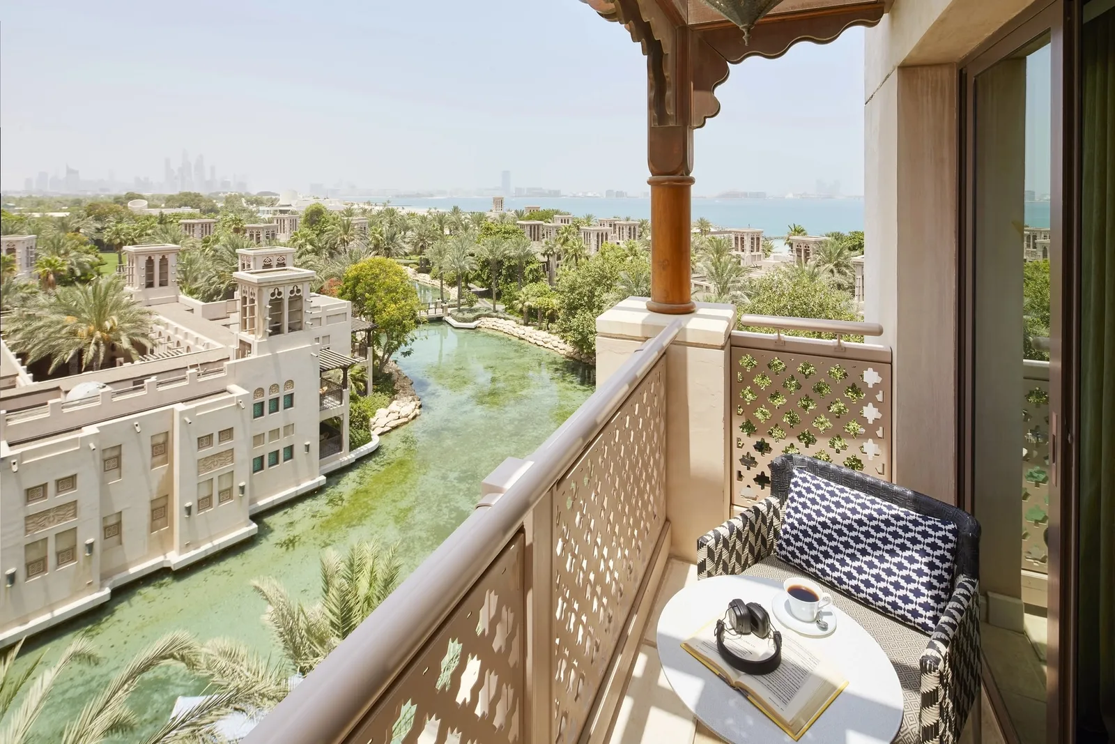 Jumeirah Al Qasr - Junior Arabian Suite - Balcony 3