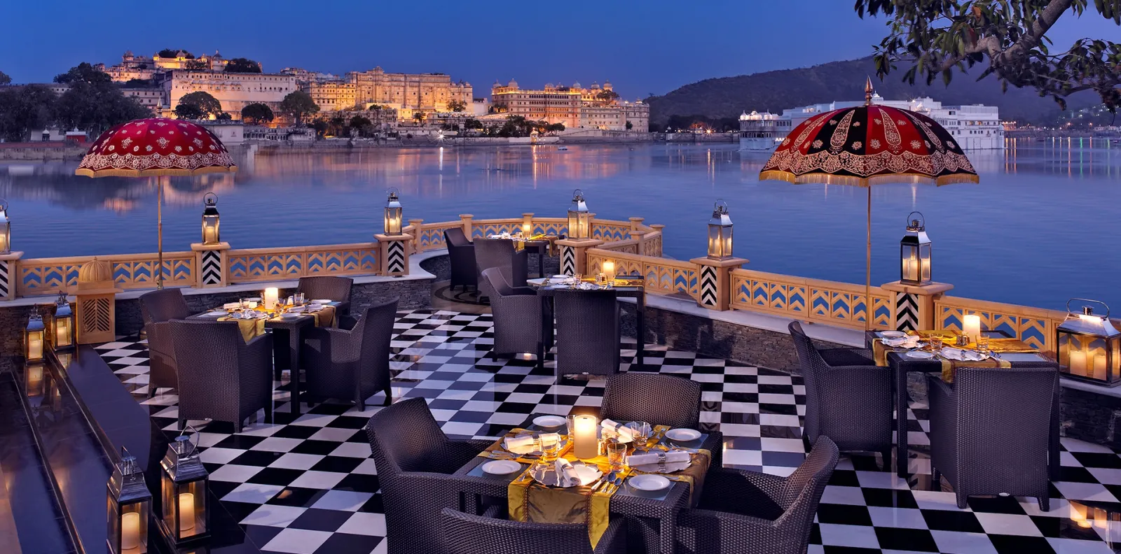 Sheesh Mahal dining at The Leela Palace Udaipur