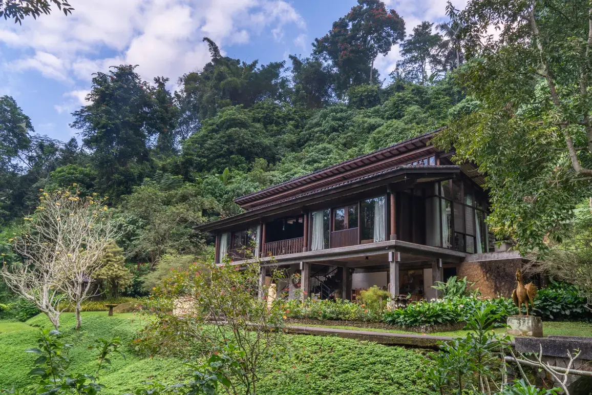 Exterior of Marna & Gina Residences at Dua Dari, nestled in Ubud jungle