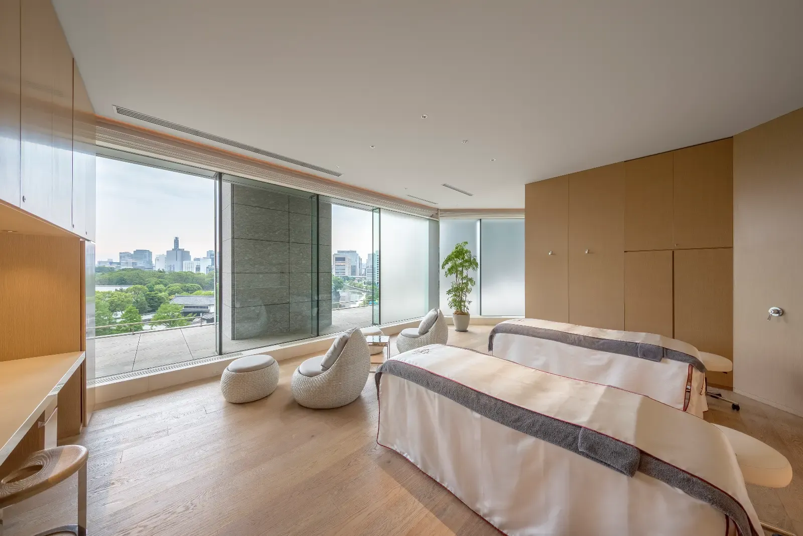 spa suite at Palace Hotel Tokyo