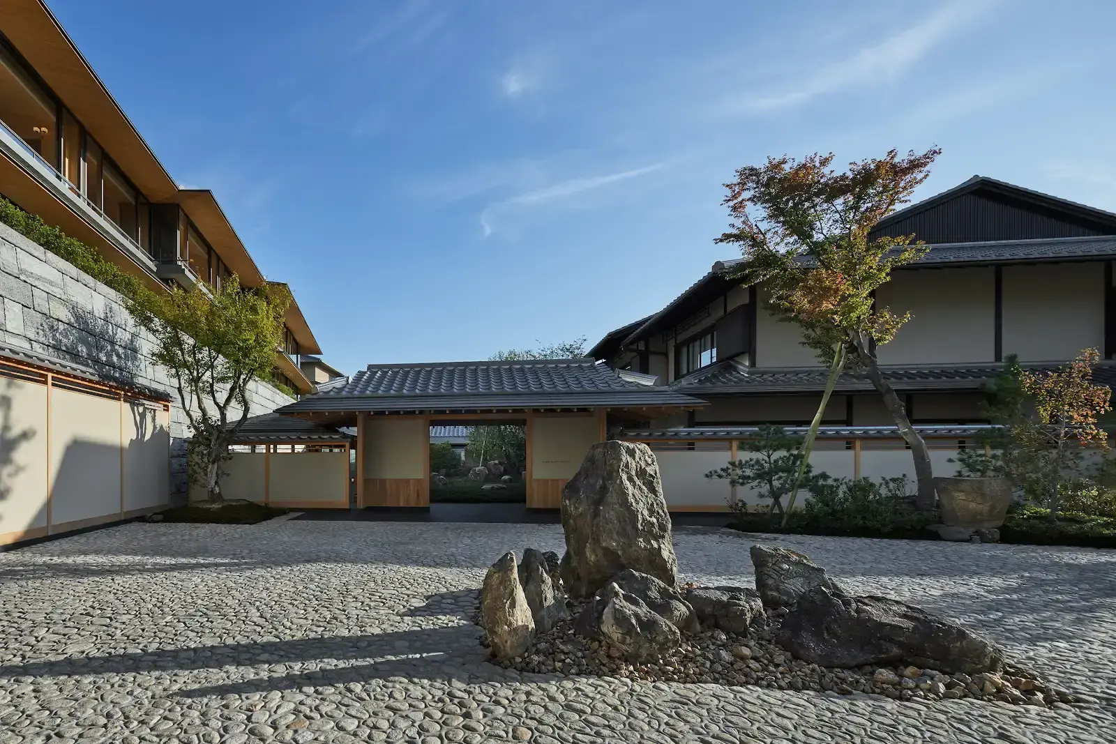 arrival courtyard at Park Hyatt Kyoto