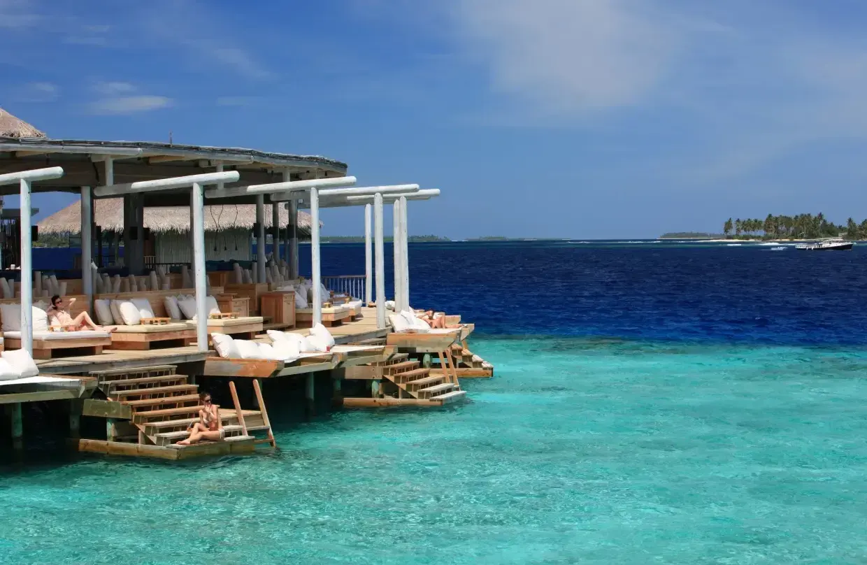 chill [7432-large] at Six Senses Laamu
