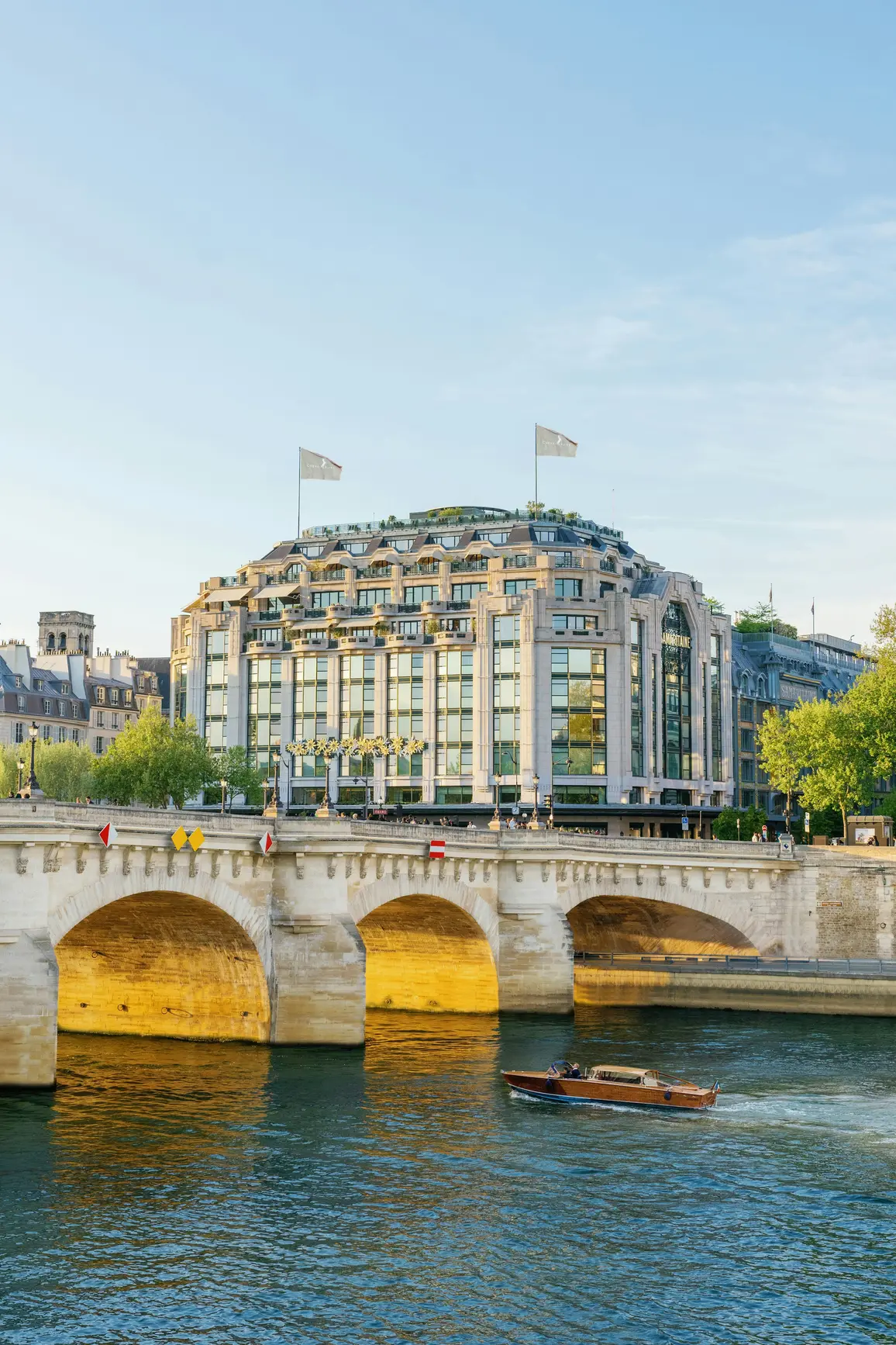Cheval Blanc Paris — facade seine, press photograph from the official property site