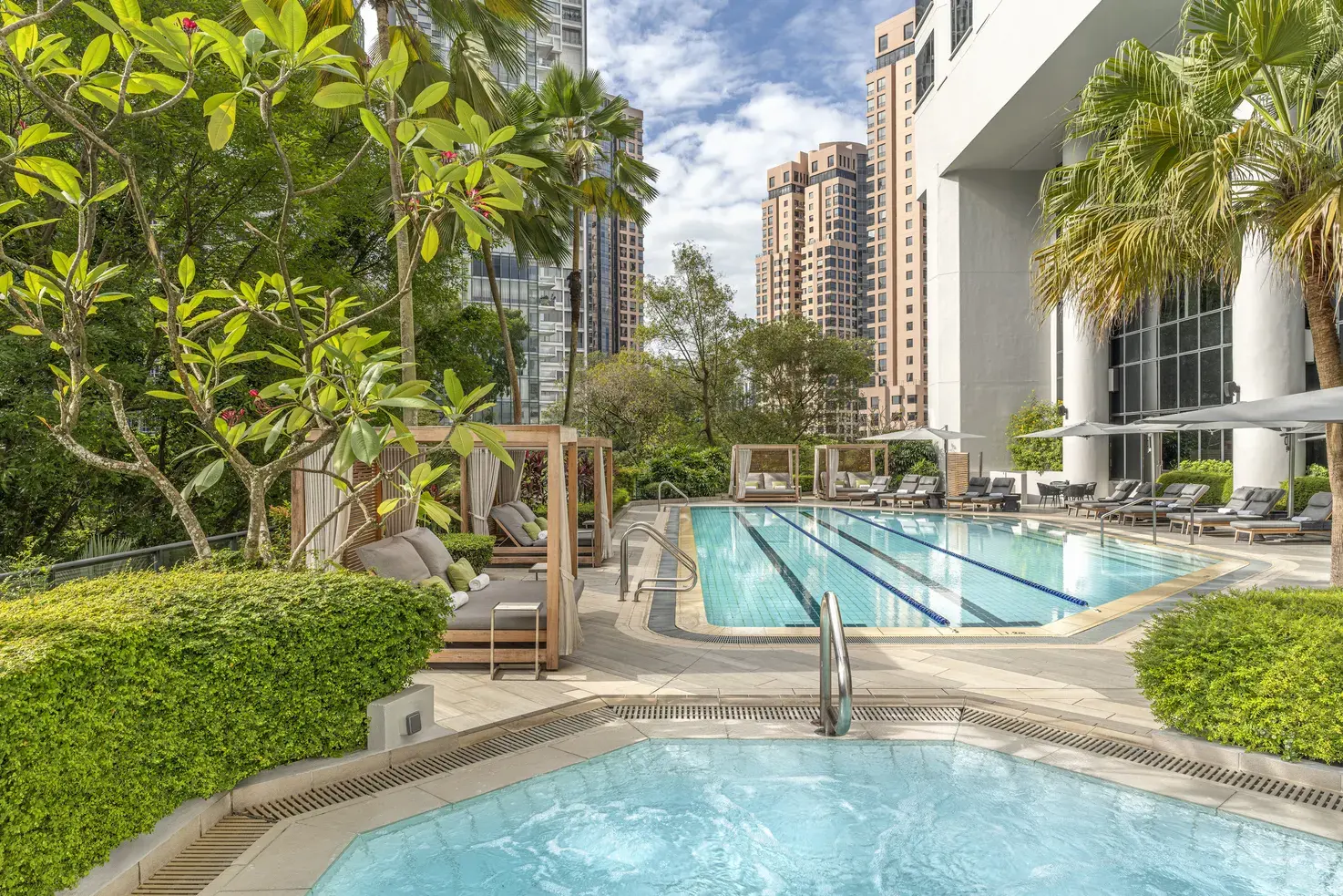 Four Seasons Singapore — exterior, press photograph from the official property site