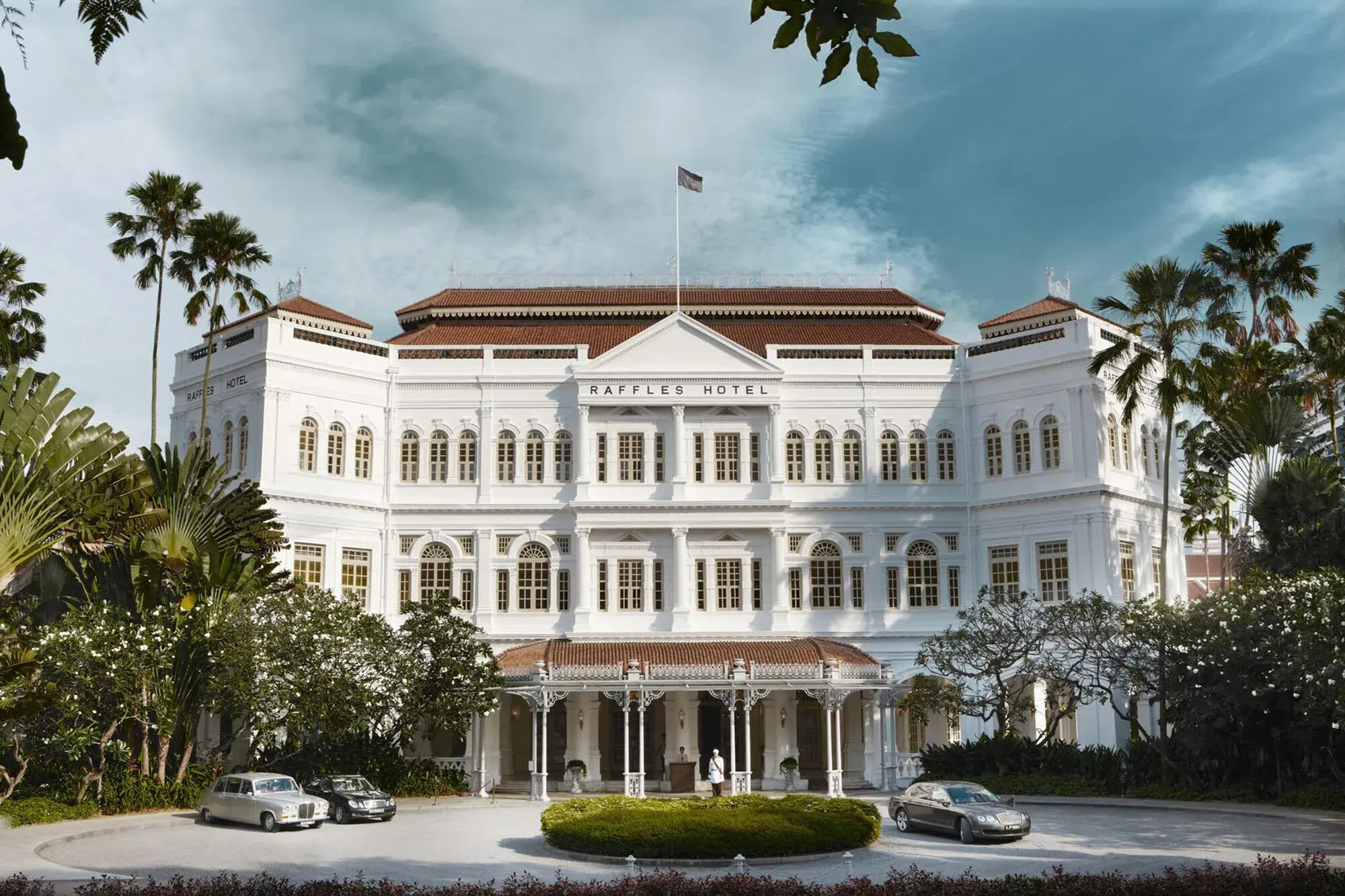Raffles Singapore front facade and driveway